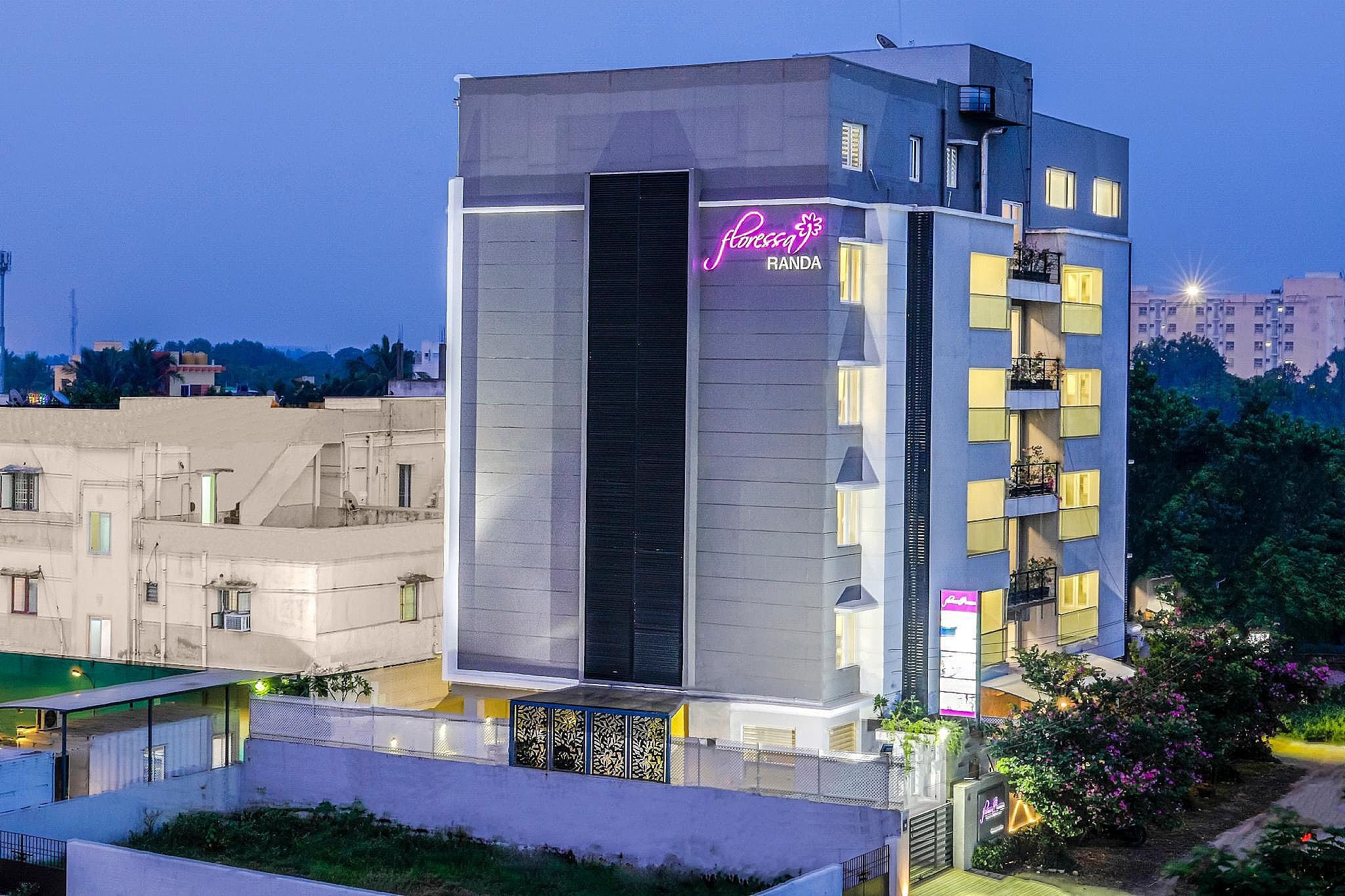 Floressa Randa Business Hotel