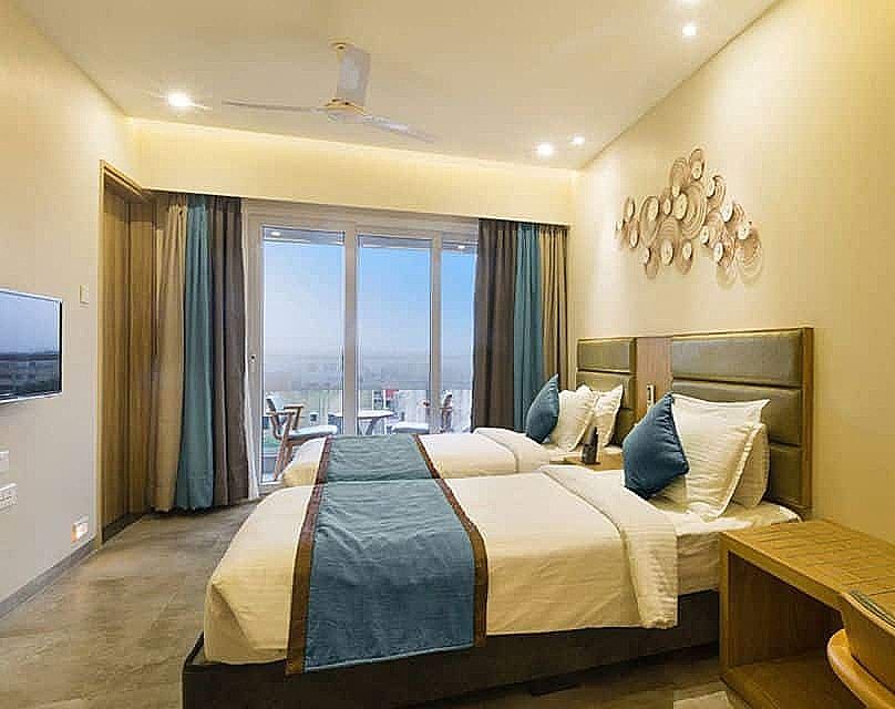 Executive Deluxe Single With Breakfast