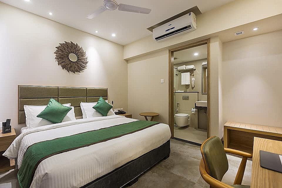 Floressa Randa Business Hotel Randa Residence with Balcony 4