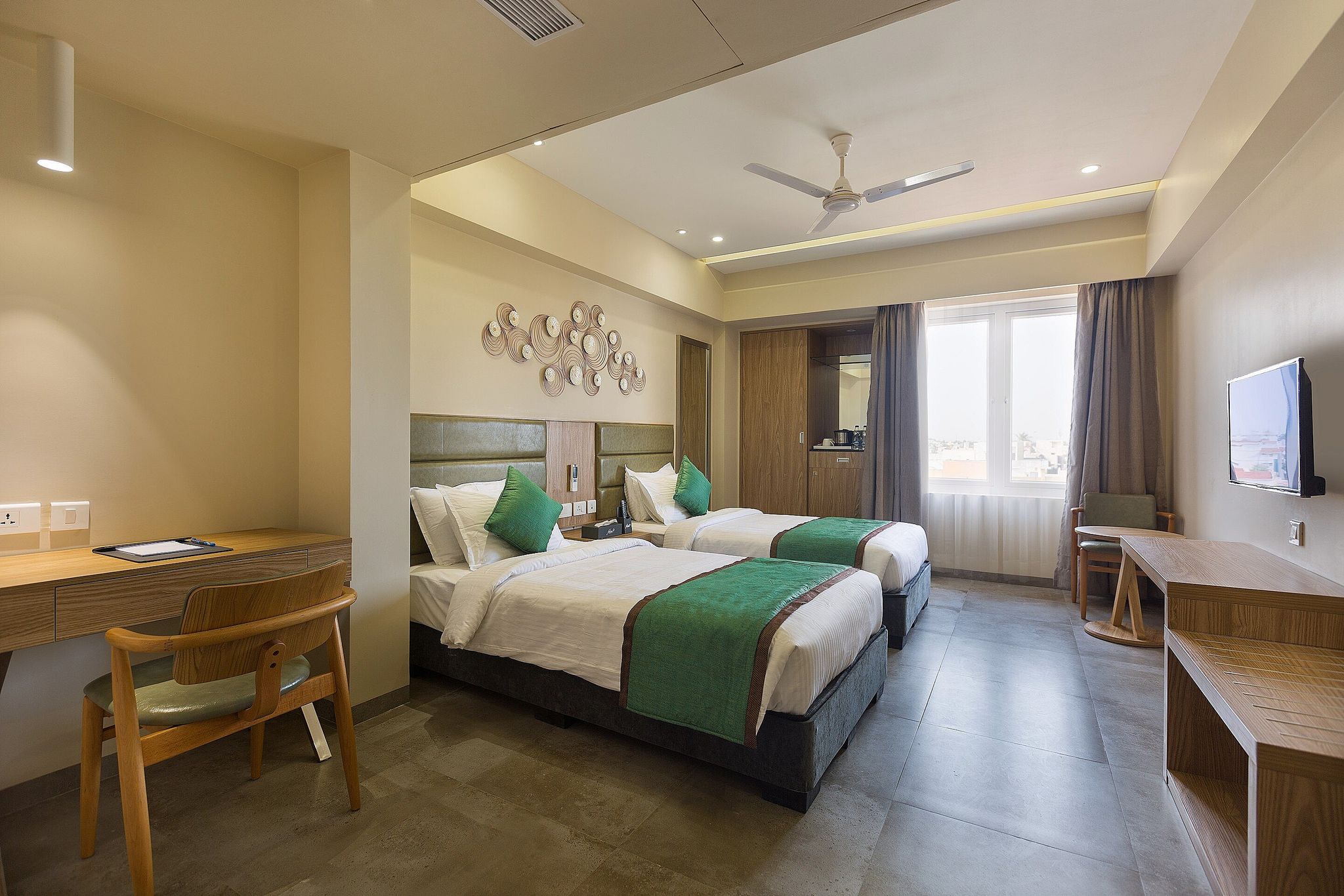 Floressa Randa Business Hotel Deluxe Room