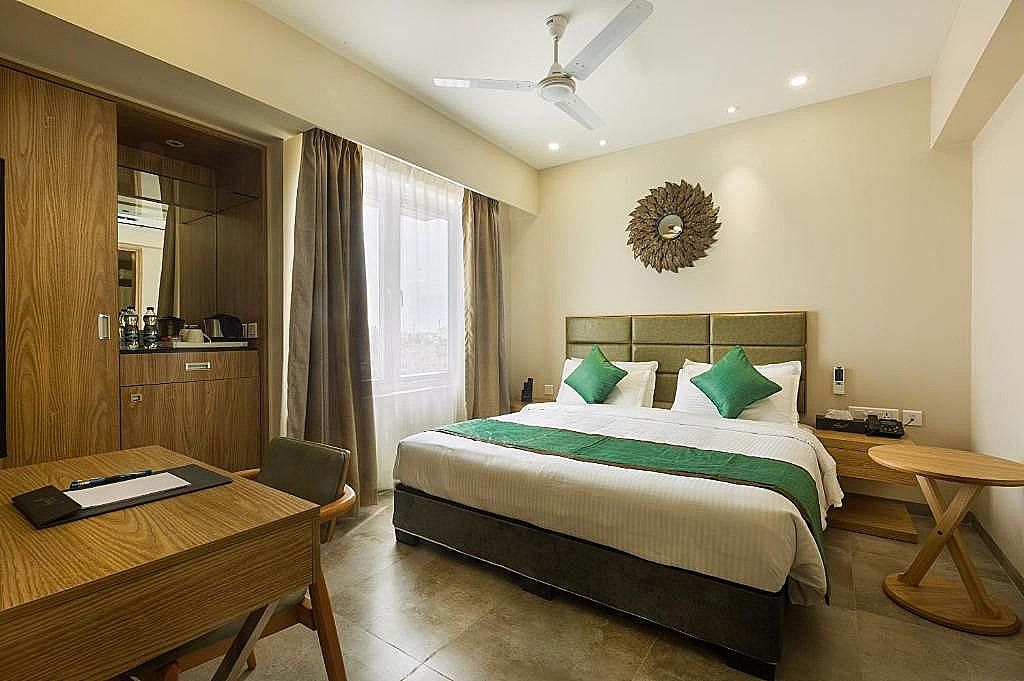 Floressa Randa Business Hotel Randa Residence with Balcony 2