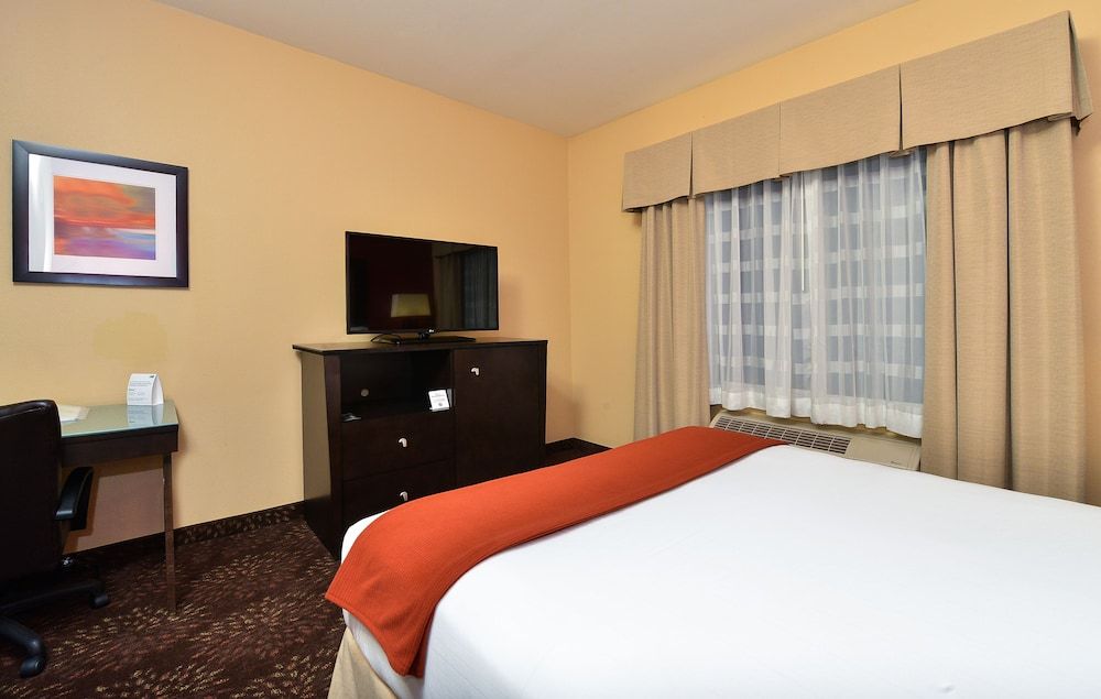 Standard Room, 1 Queen Bed