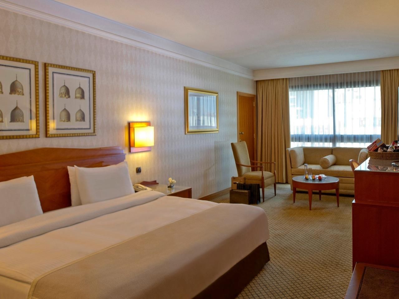 High Floor Superior, Guest room