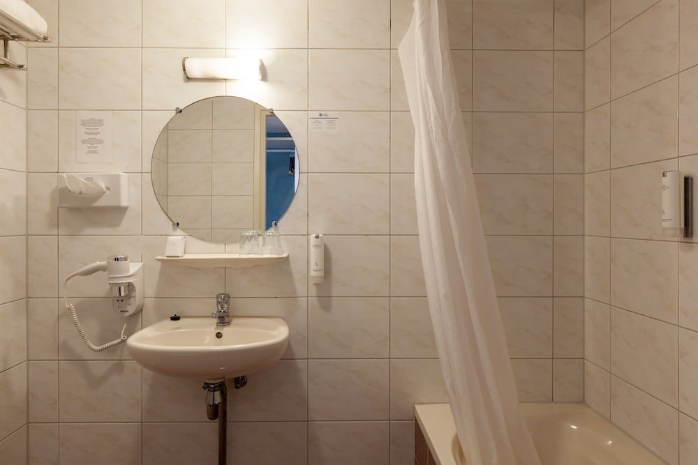 Amsterdam Airport Hotel Uithoorn Junior Suite, 1 King Bed, Non Smoking, Fireplace 21