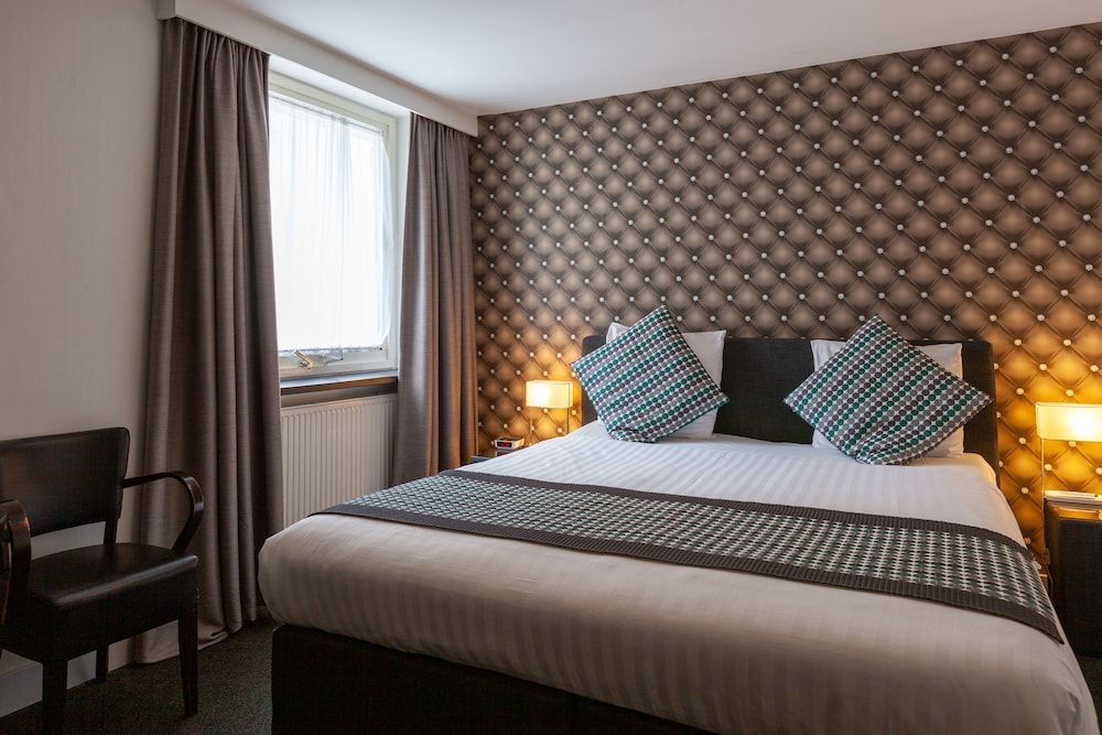 Amsterdam Airport Hotel Uithoorn Junior Suite, 1 King Bed, Non Smoking, Fireplace 8