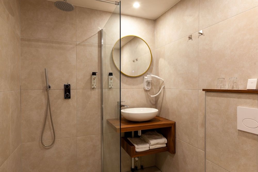 Amsterdam Airport Hotel Uithoorn Business Room, 2 Twin Beds, Non Smoking 11