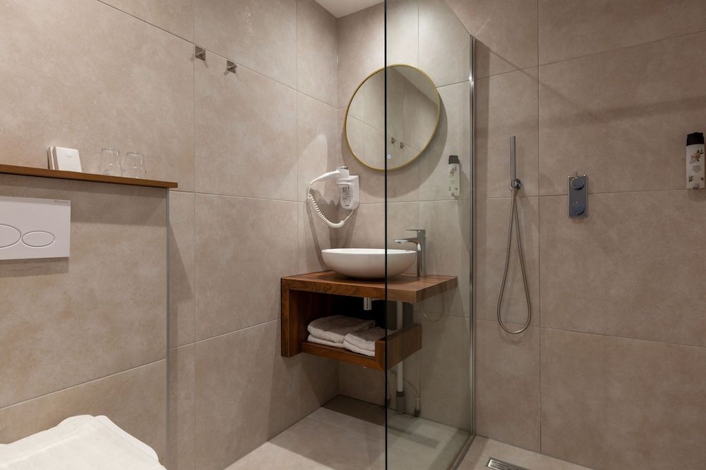 Amsterdam Airport Hotel Uithoorn Business Room, 2 Twin Beds, Non Smoking 9