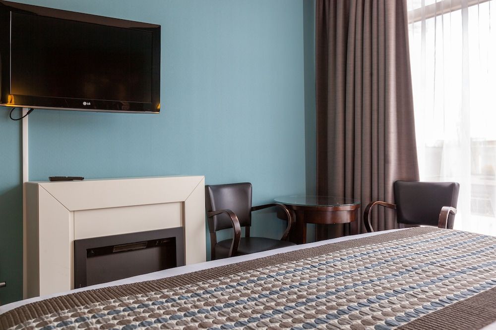 Amsterdam Airport Hotel Uithoorn Junior Suite, 1 King Bed, Non Smoking, Fireplace 28