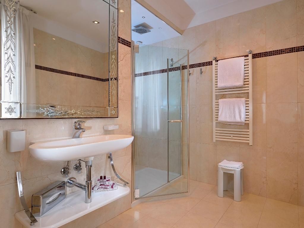Classic Room - Canal View