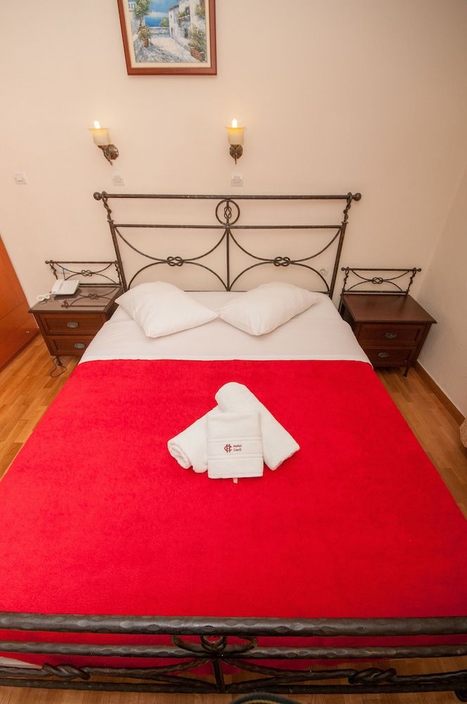 Cecil Hotel Economy Double Room 13