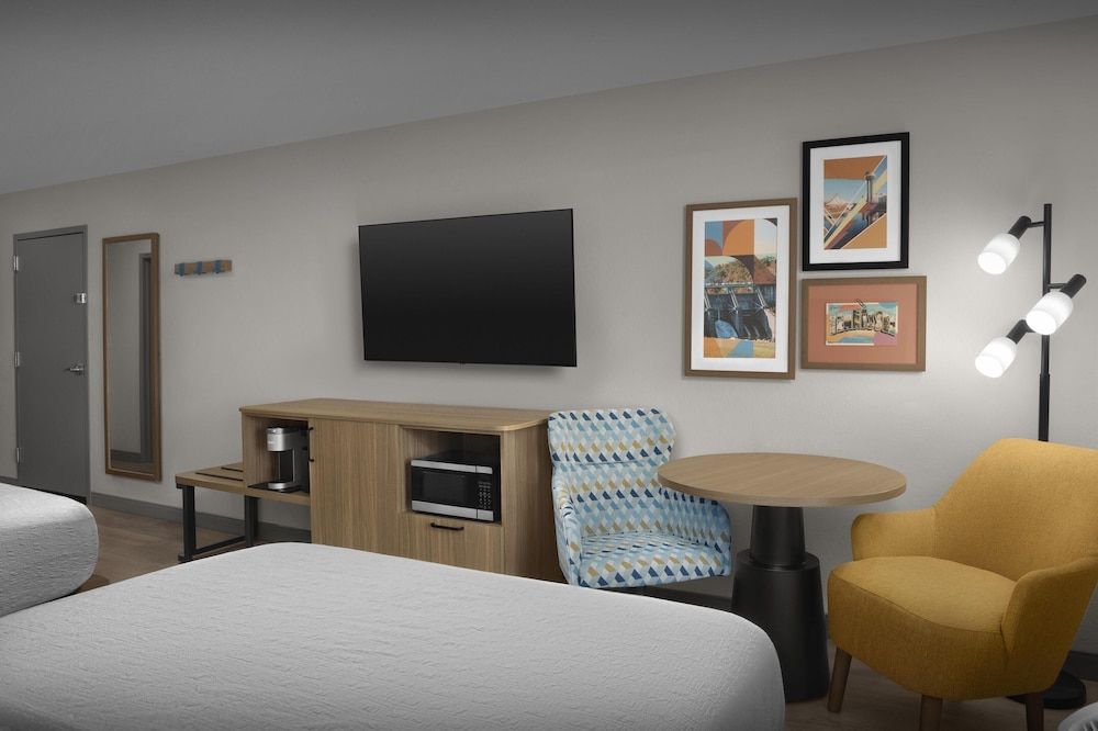 Room, 2 Queen Beds, Non Smoking