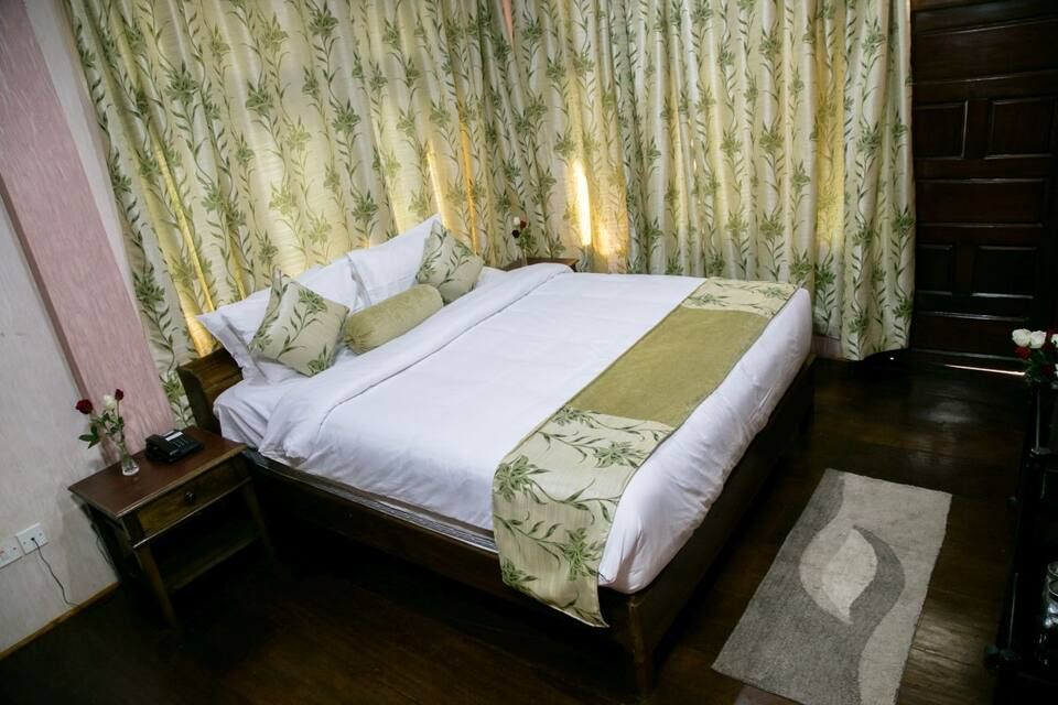 Premium Single Room, Fireplace, Mountain View