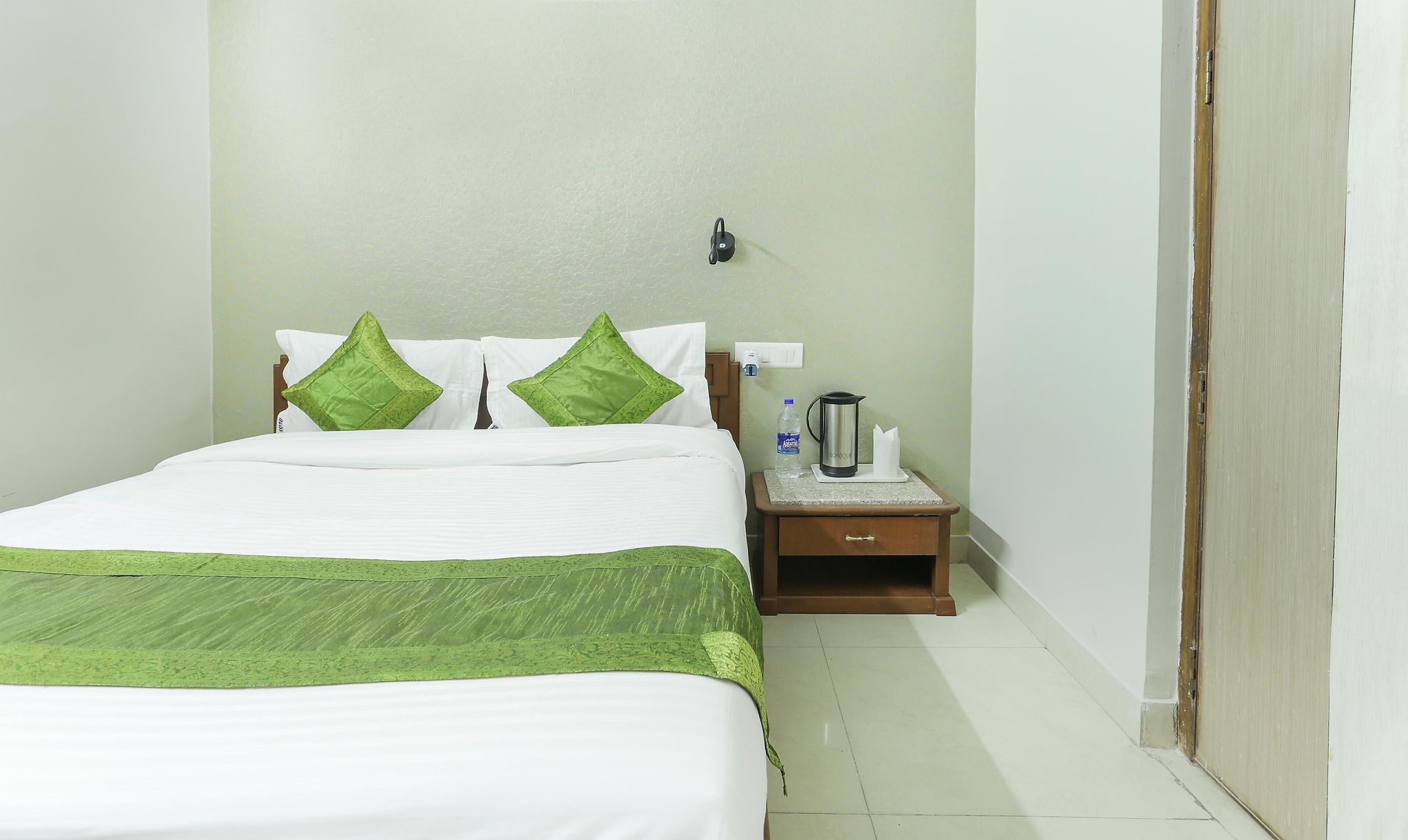 Treebo Bliss Economy Double Room 2