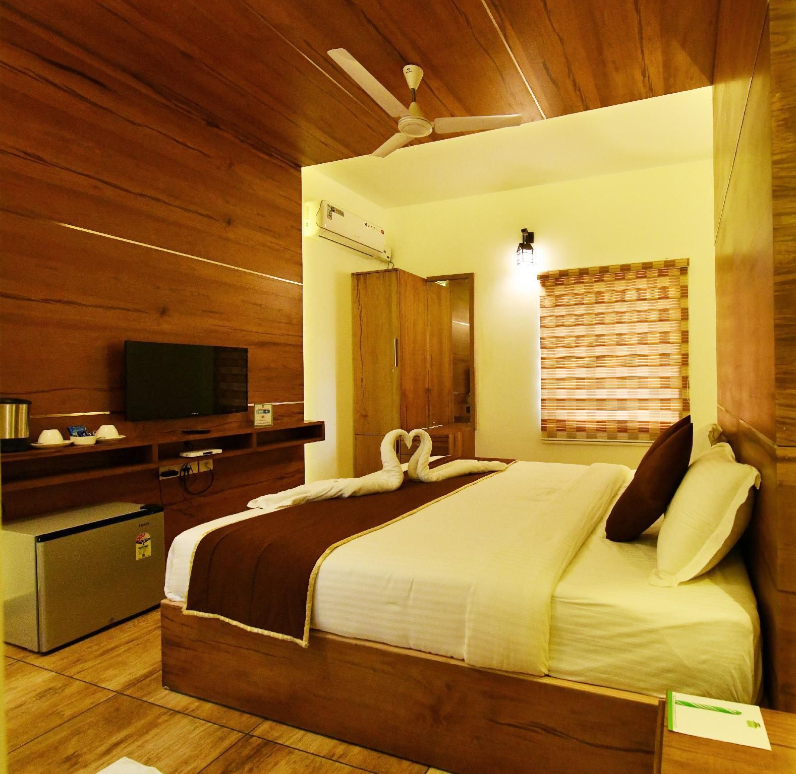 Honeymoon Suite