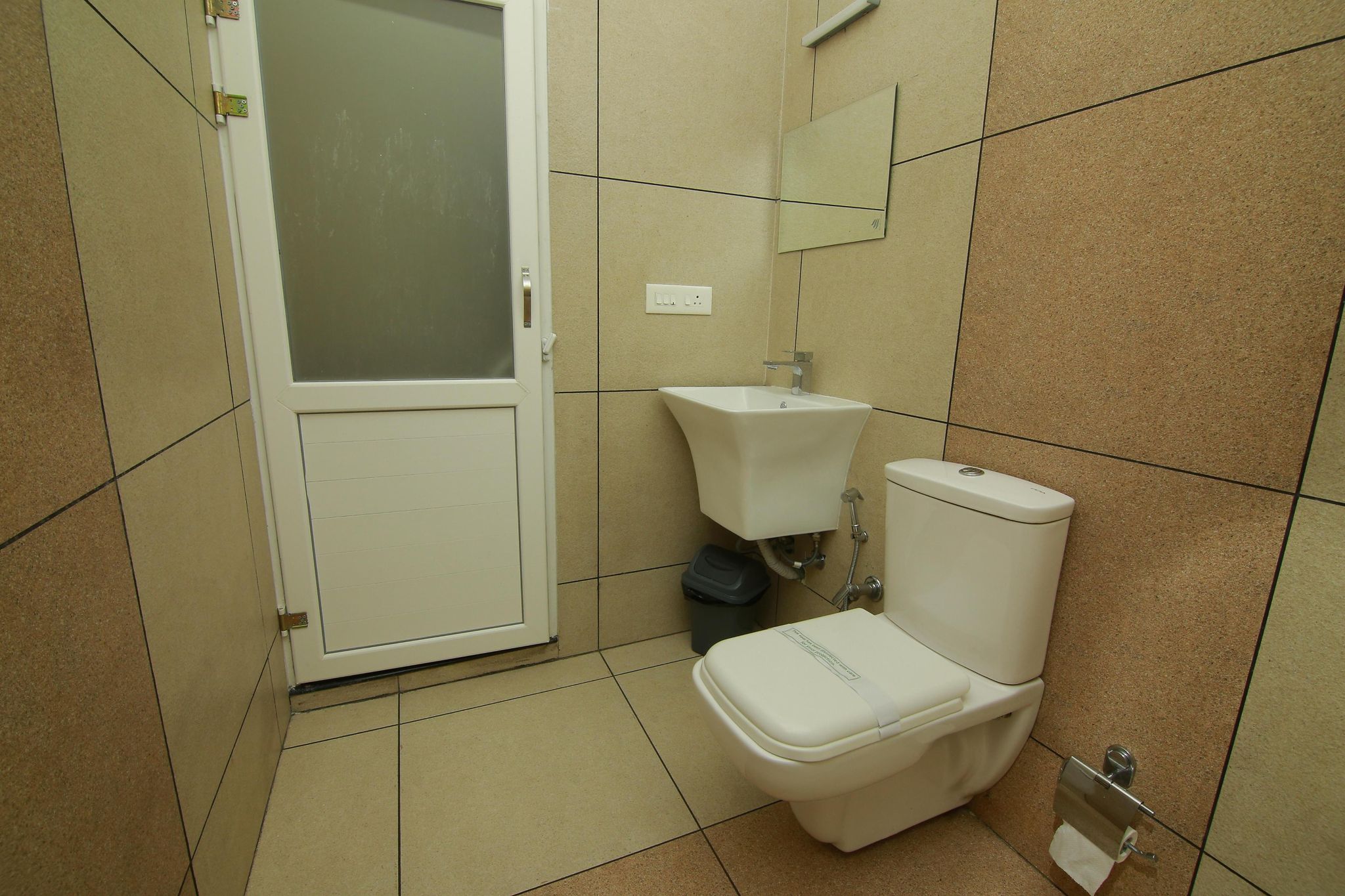 Palette Hill View Resort Deluxe Room 7