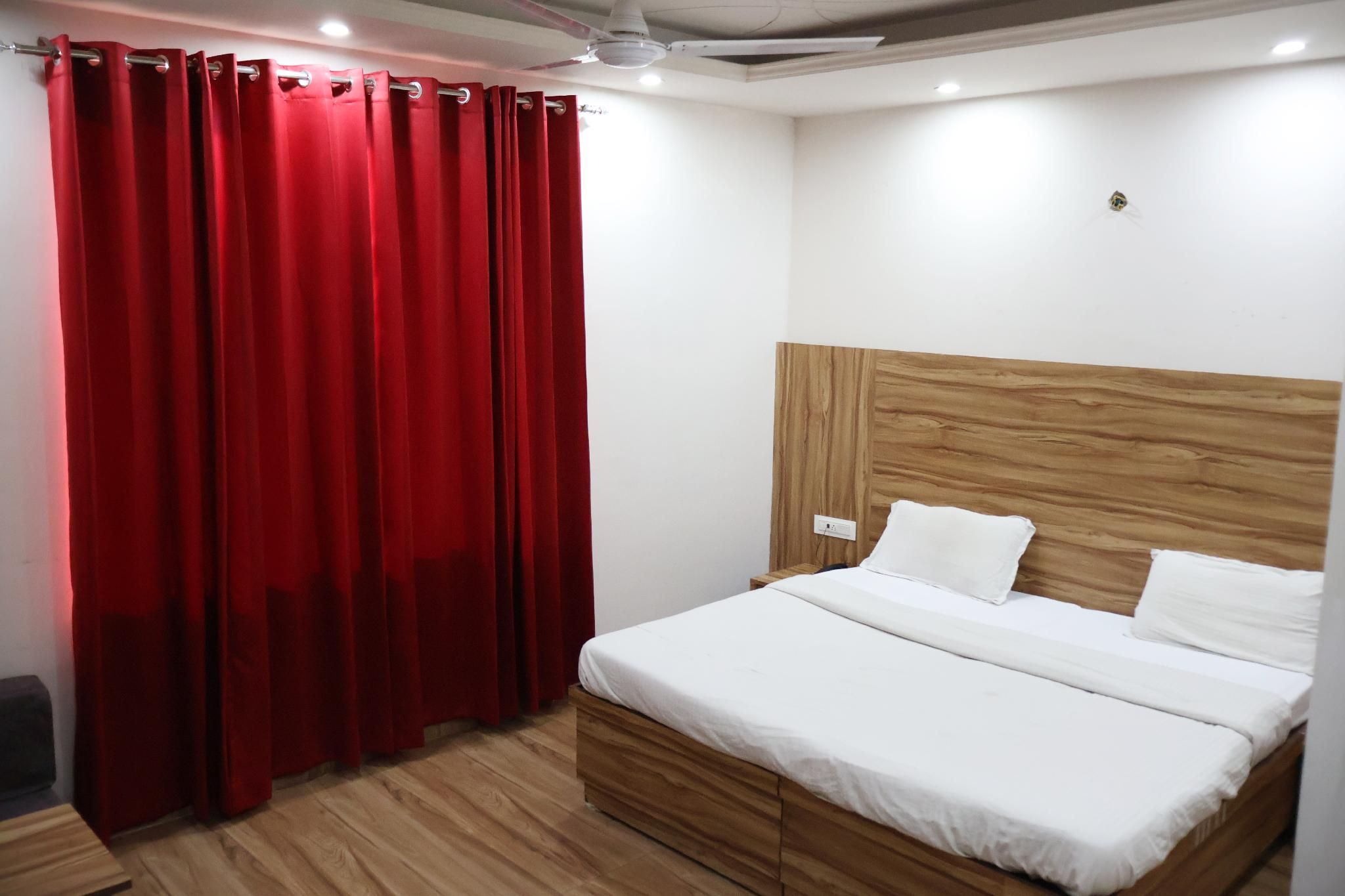 Hotel Chancellor Standard Room 6