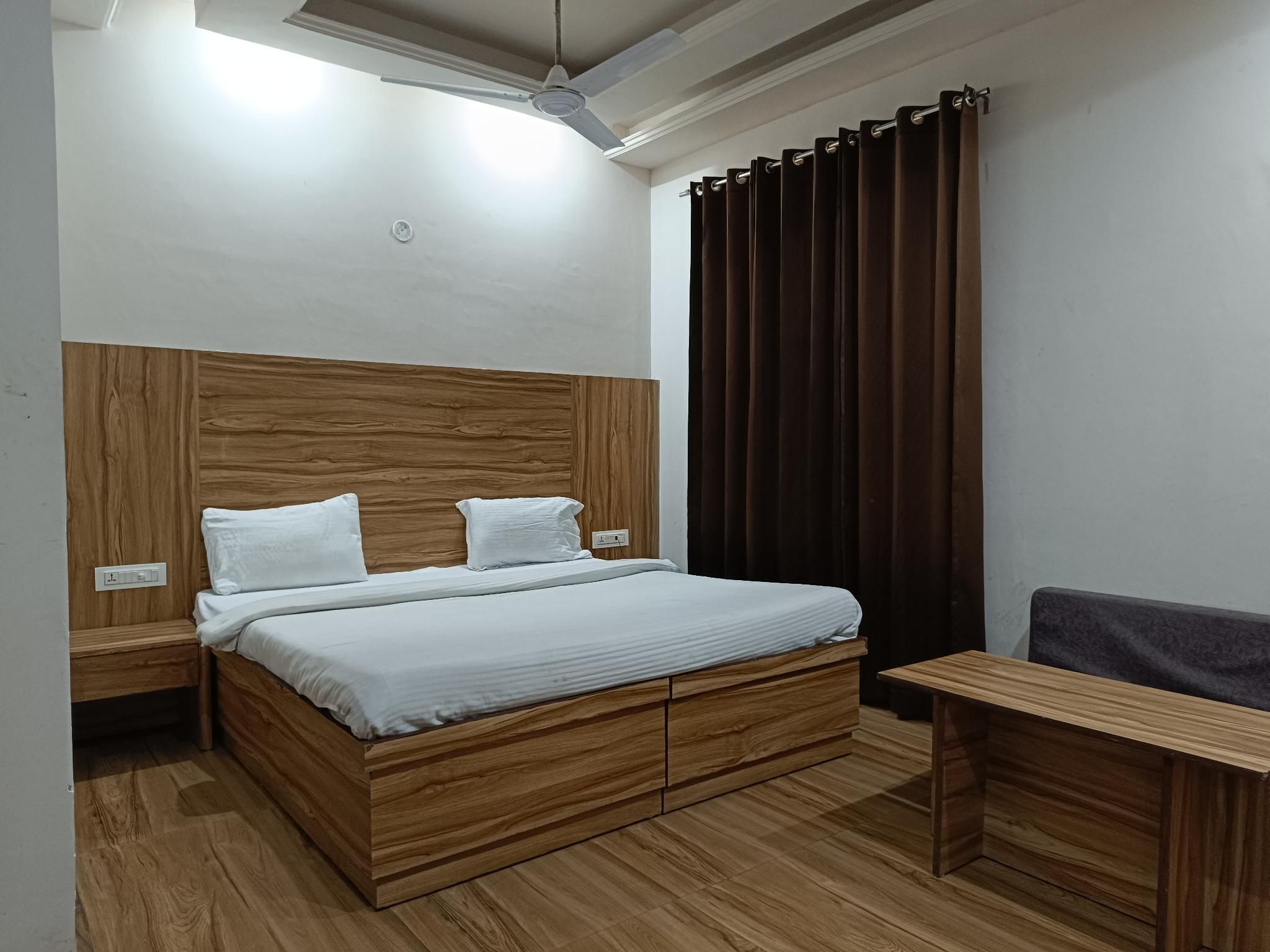 Hotel Chancellor Standard Room 5