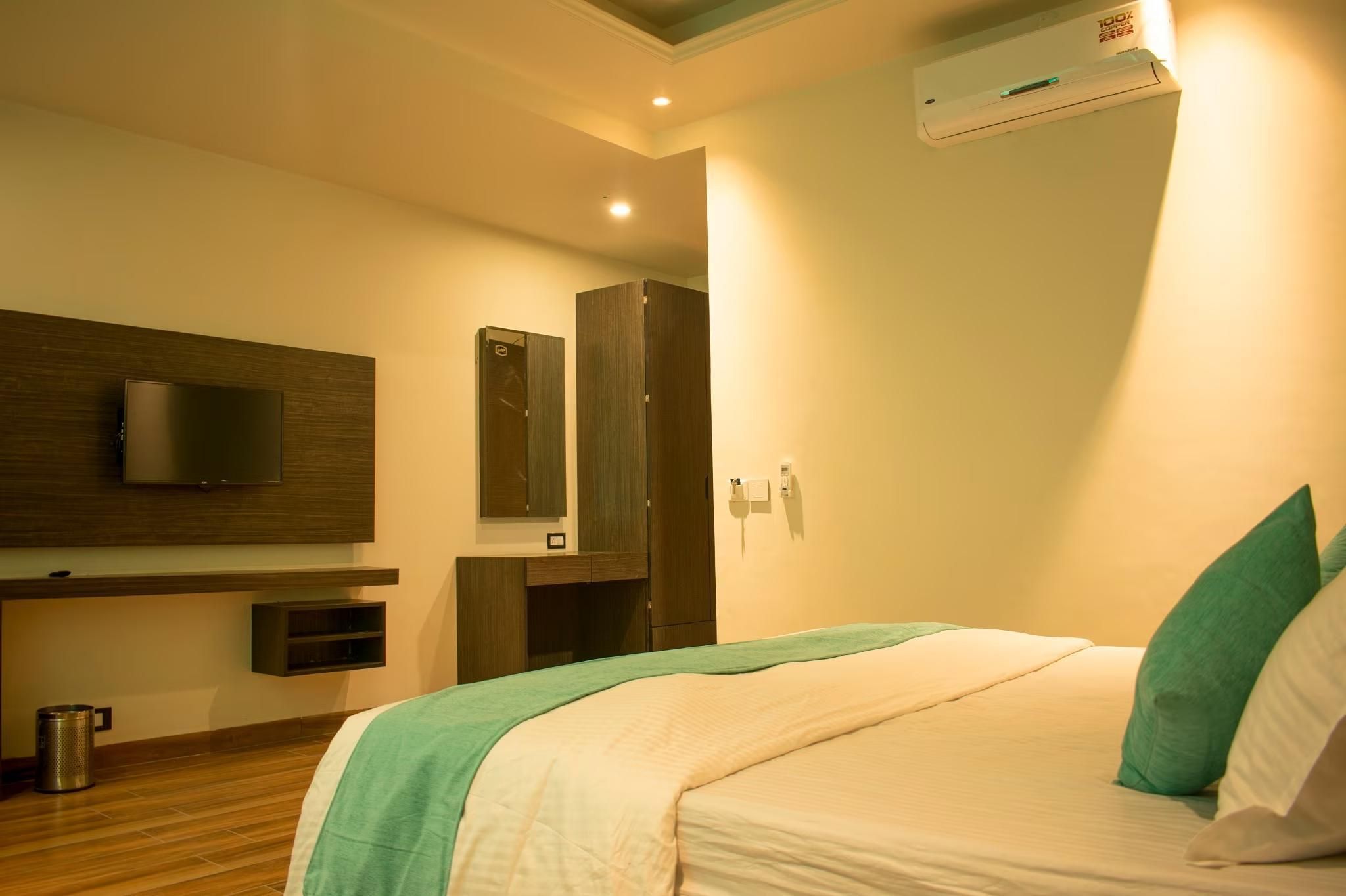 Hotel Chancellor Standard Room 2