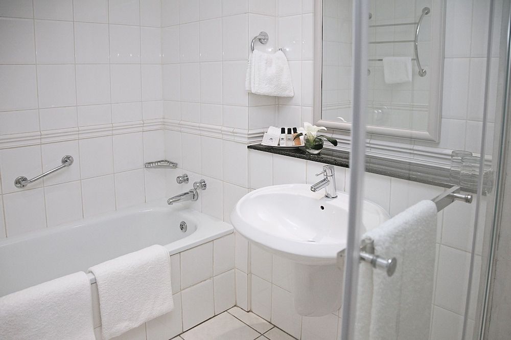 undefined Foreshore Hotel 5