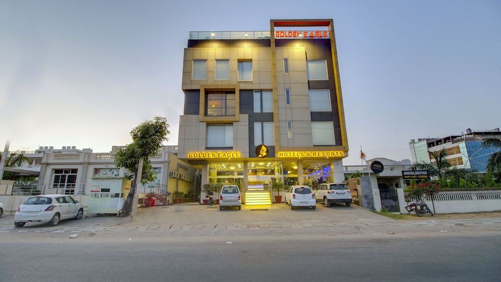 Golden Eagle By Wizowll Group Of Hotels