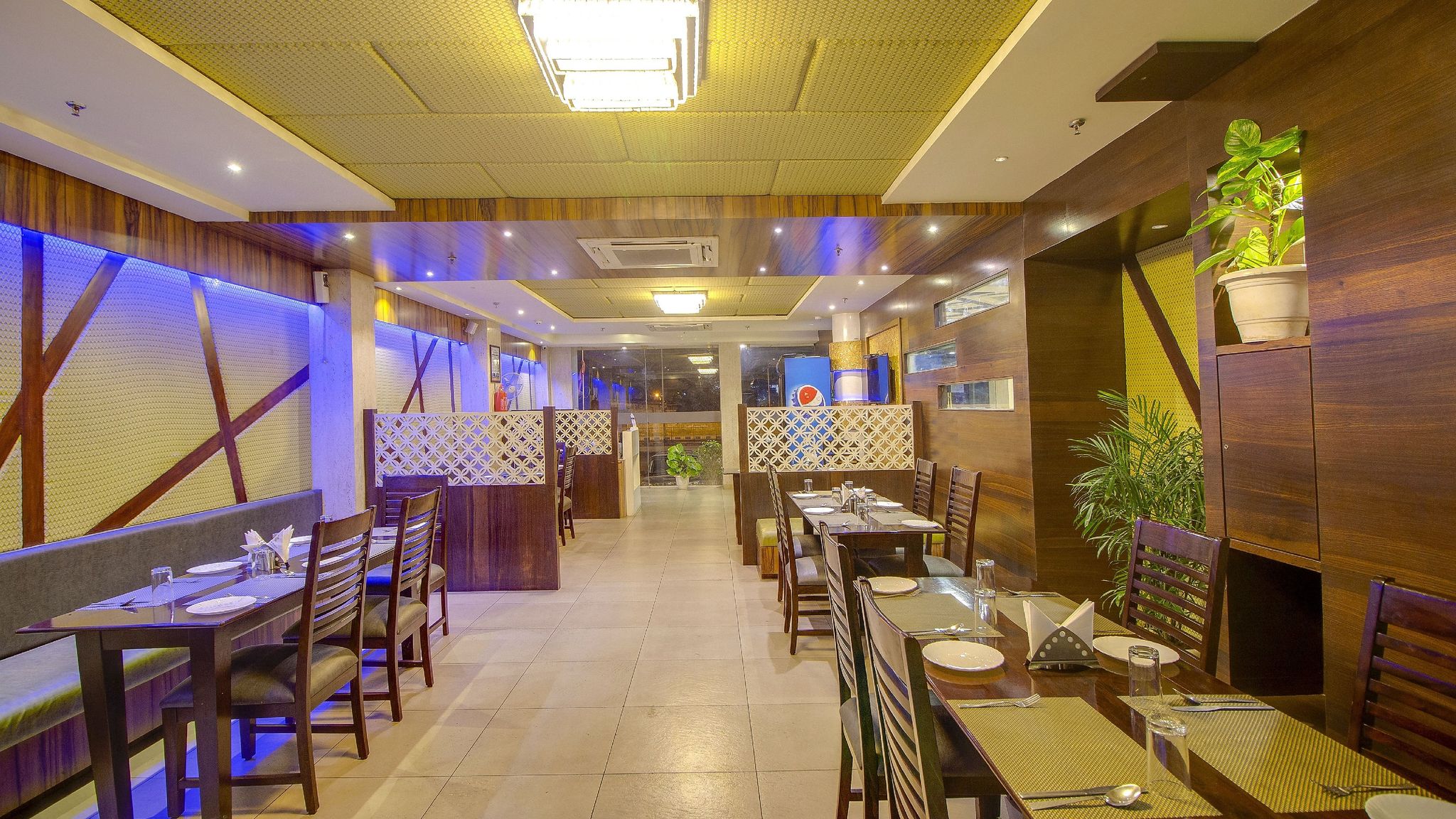 Food & Dining