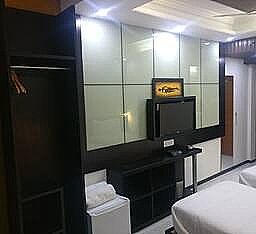 Hotel KK Residency