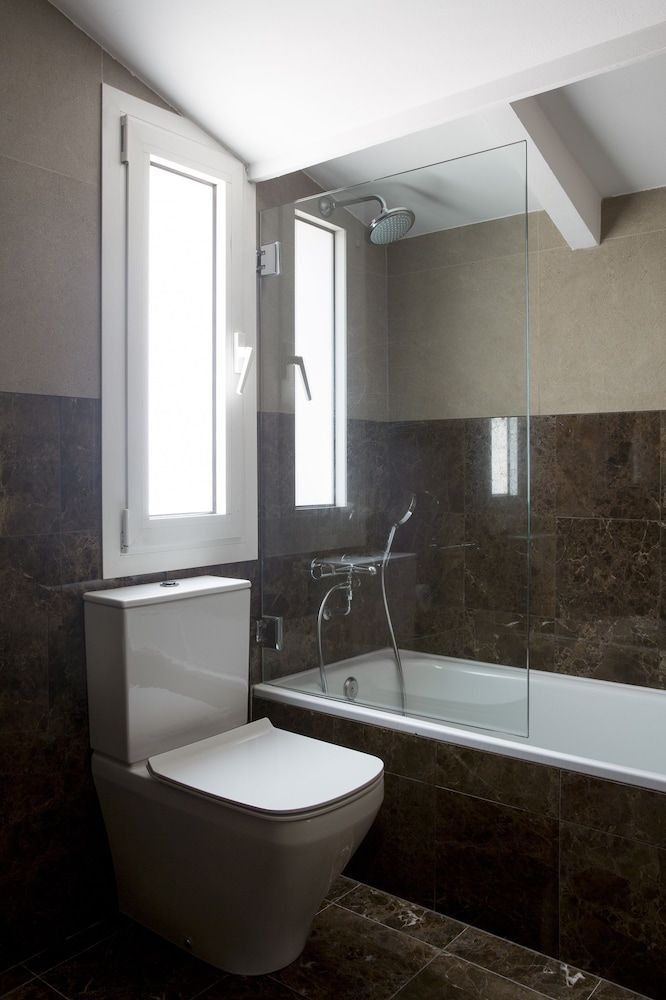 undefined Astoria 10