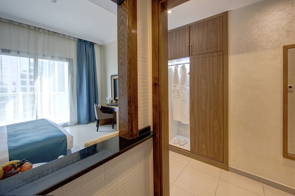 Class Hotel Apartments