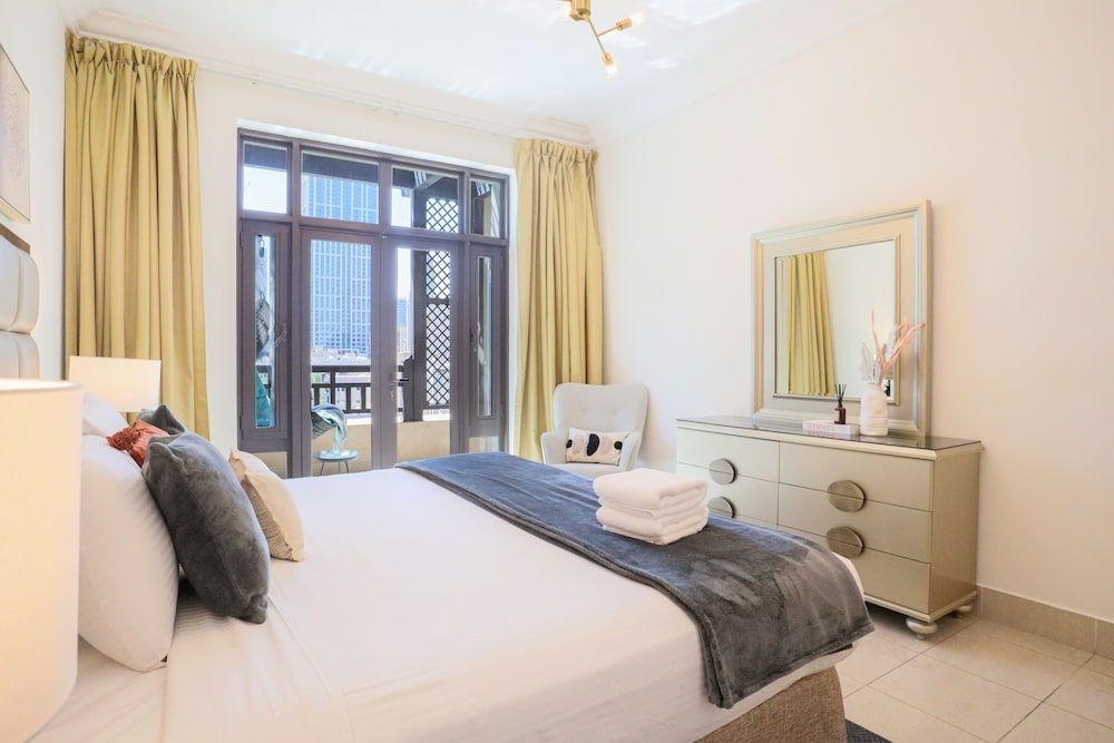 HiGuests - Souk Al Bahar