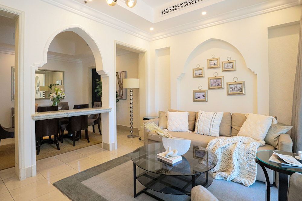 HiGuests - Souk Al Bahar