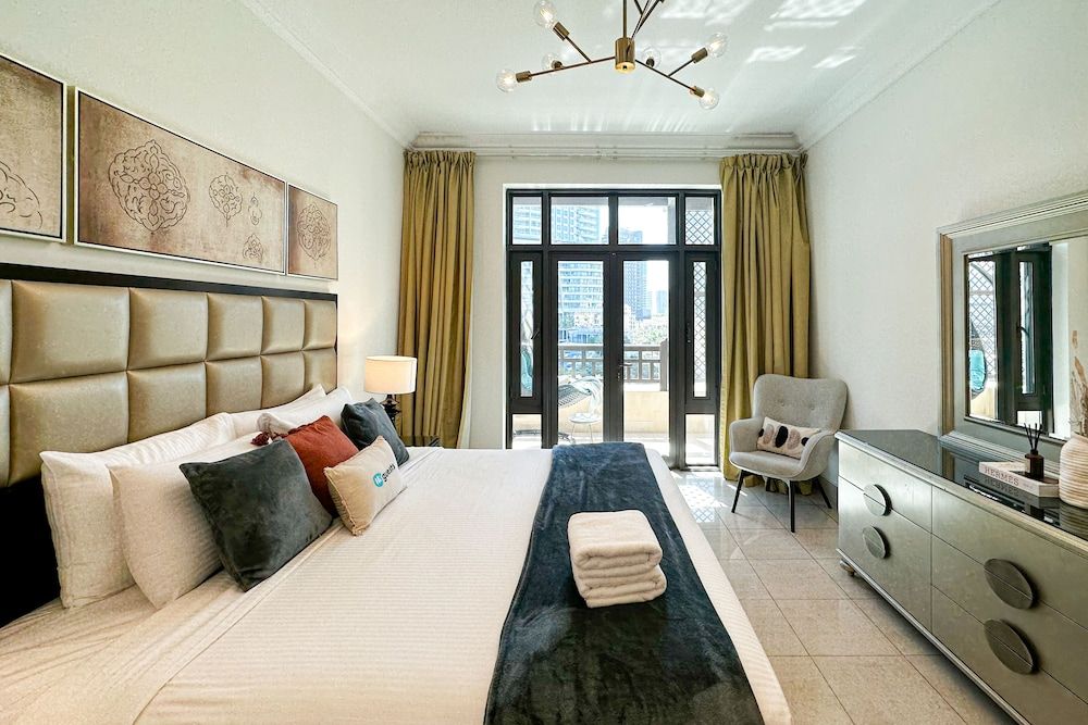 HiGuests - Souk Al Bahar