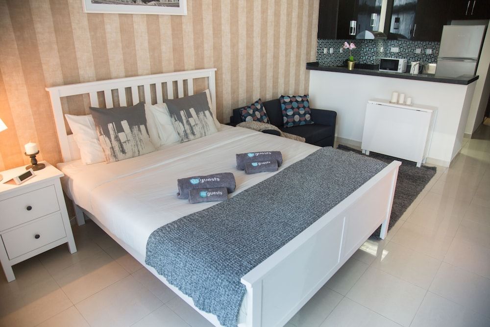 undefined HiGuests - Botánica Tower 9