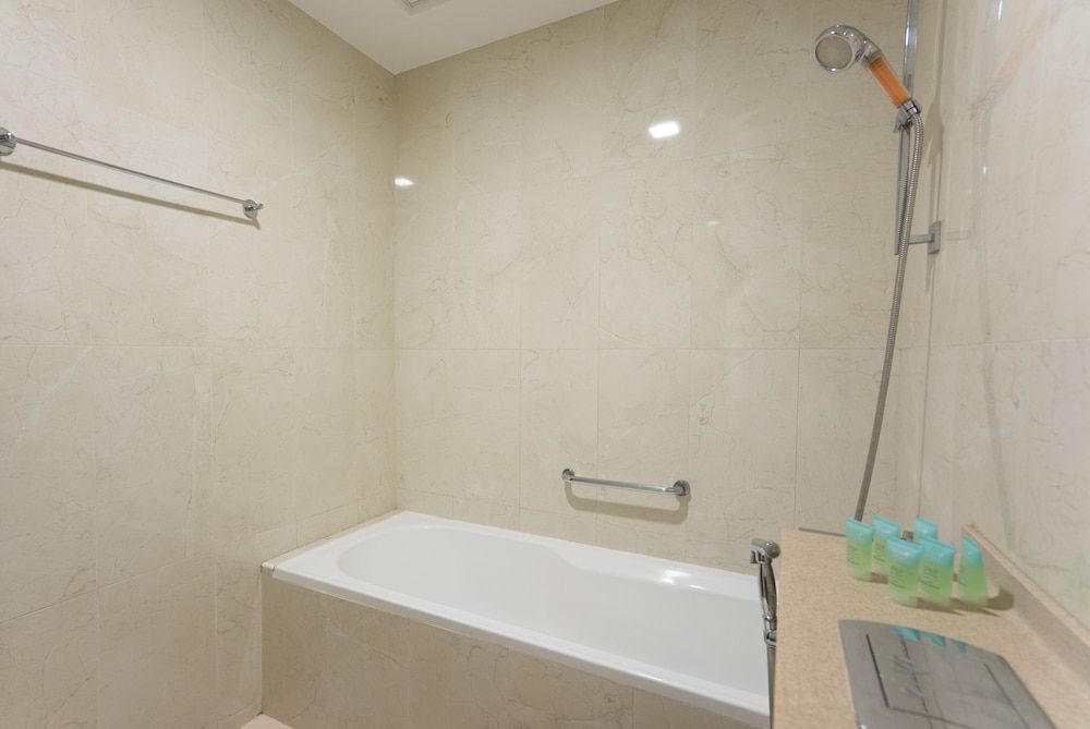 HiGuests - Botánica Tower City Apartment, 1 Queen Bed, Marina View 16