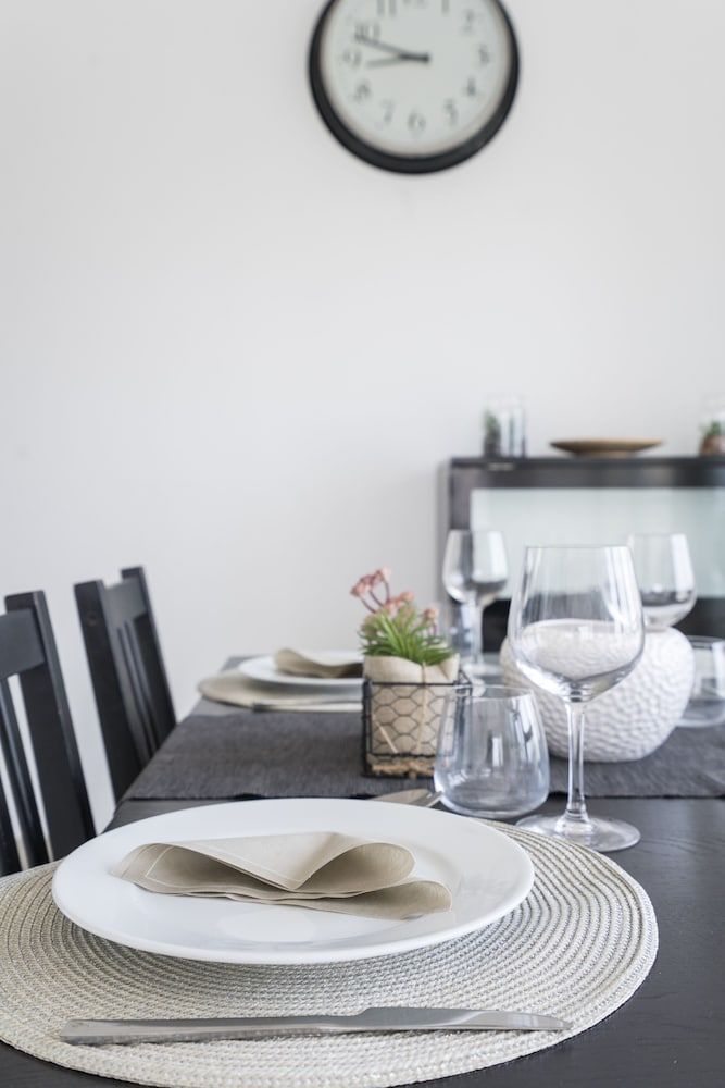 HiGuests - Botánica Tower City Apartment, 1 Queen Bed, Marina View 14