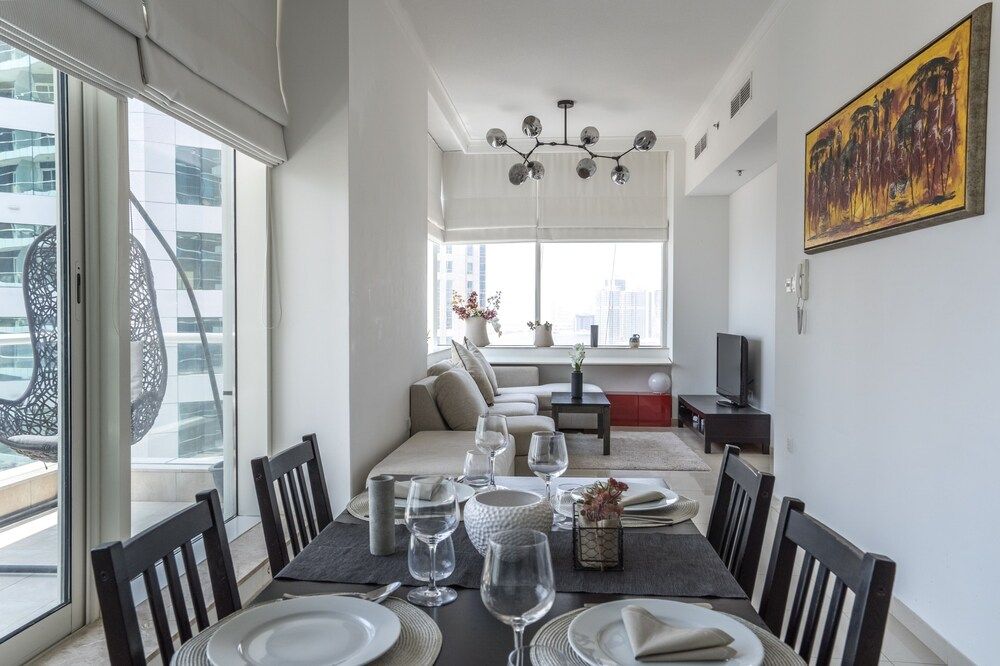 HiGuests - Botánica Tower City Apartment, 1 Queen Bed, Marina View 13