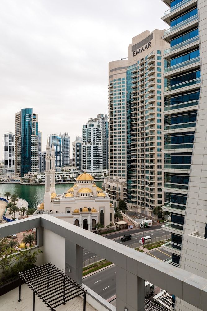 undefined HiGuests - Sky Views   9