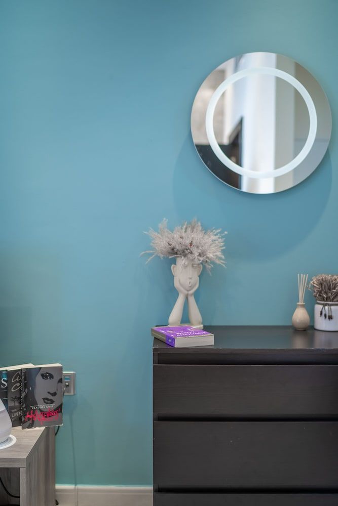 HiGuests - Sky Views   Superior Studio, 1 Queen Bed, City View 10