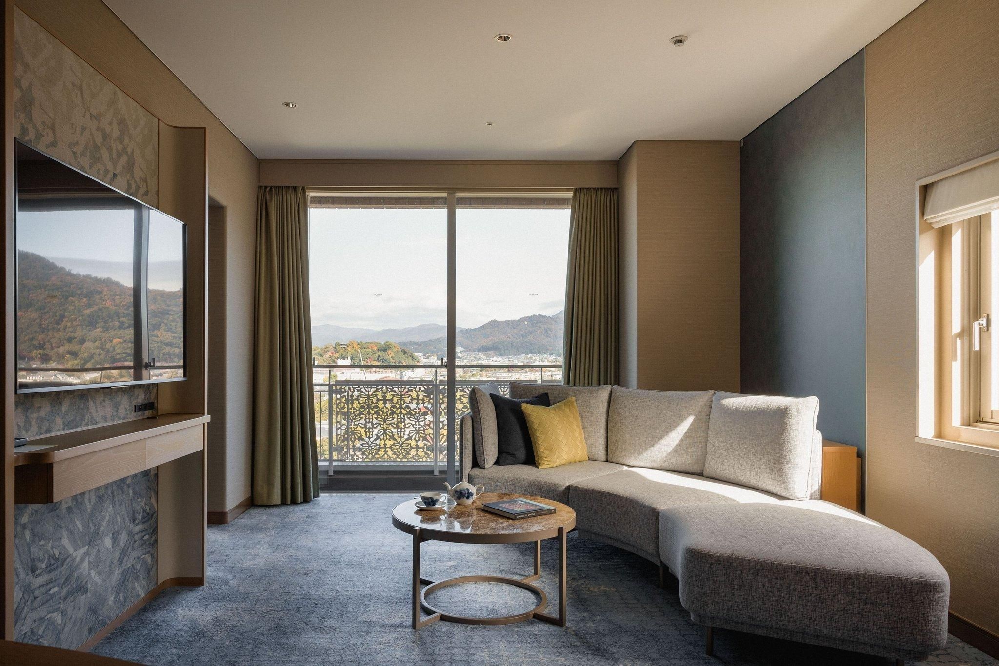 Club Lounge Access, Junior Suite, 1 King, Heian-Kyo View