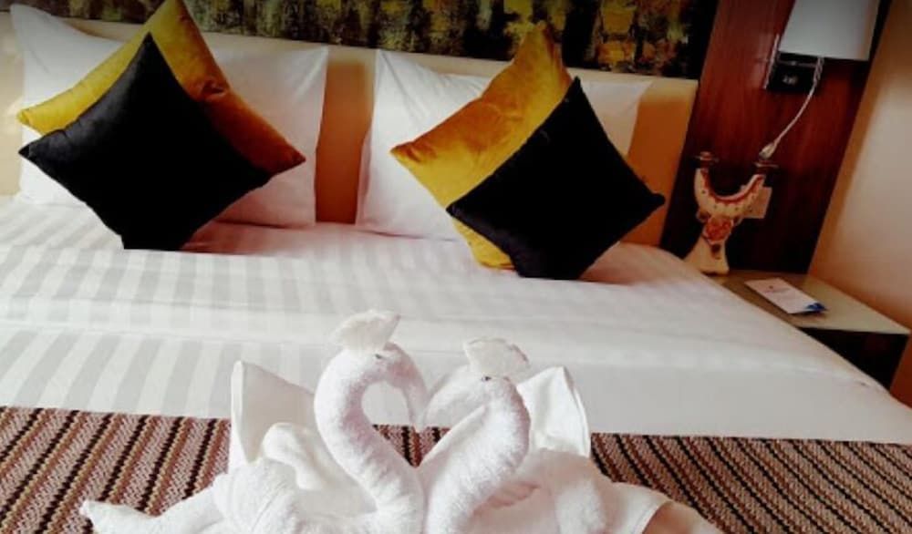 Royal View Hotel Deluxe Twin Room 7