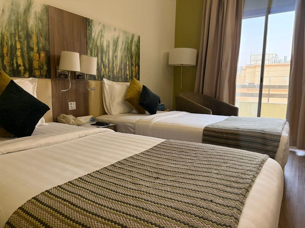 Royal View Hotel Deluxe Twin Room 3