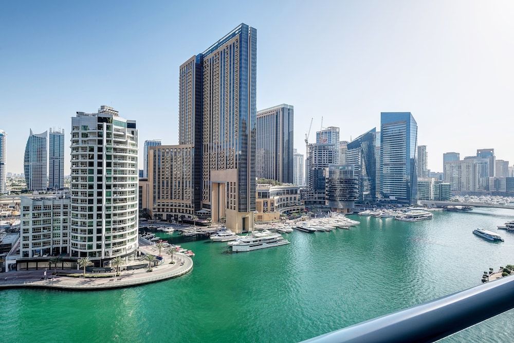 undefined Luxury Staycation - Continental Tower 2