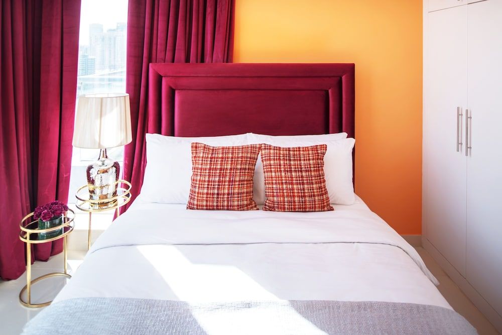 undefined Luxury Staycation - Continental Tower 4