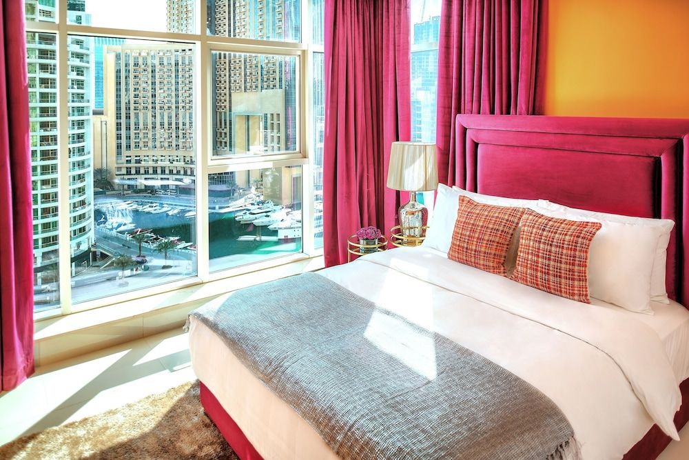 undefined Luxury Staycation - Continental Tower 8