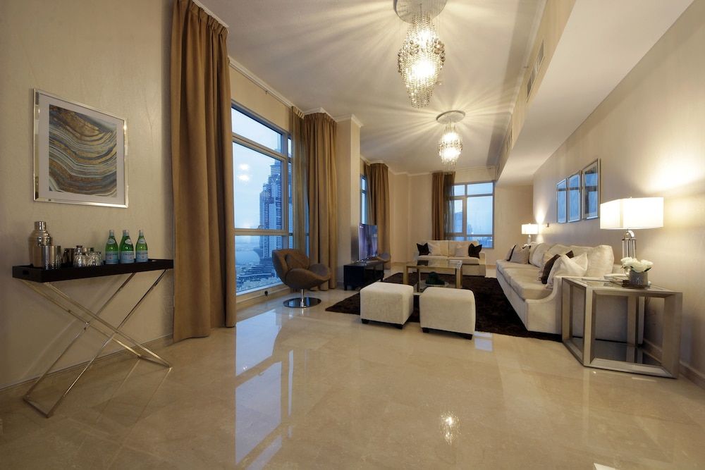 Signature Holiday Homes - The Penthouse Apartment 16
