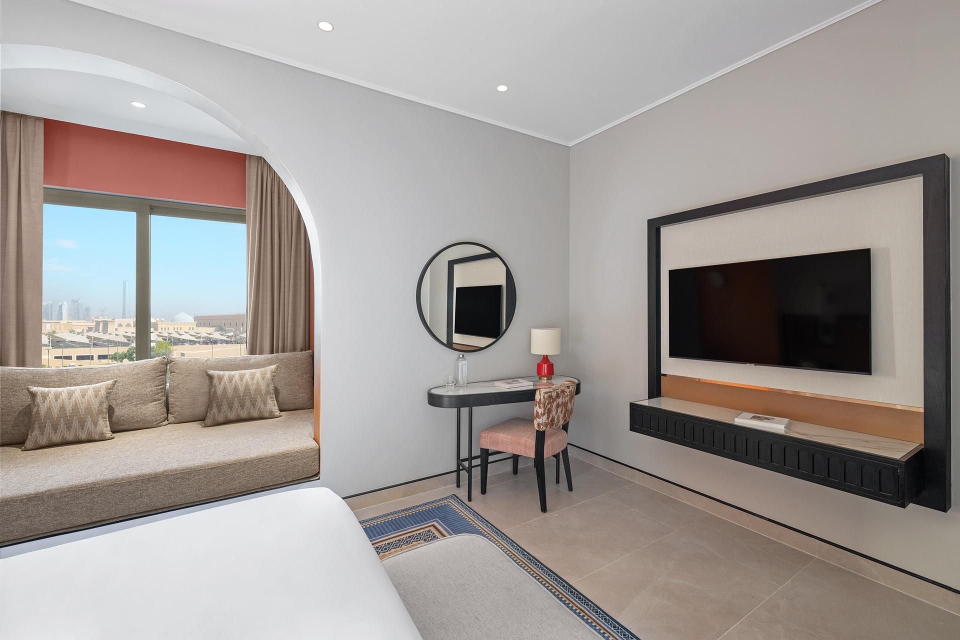 Oaks Ibn Battuta Gate Dubai Superior Room, Newly Renovated 6
