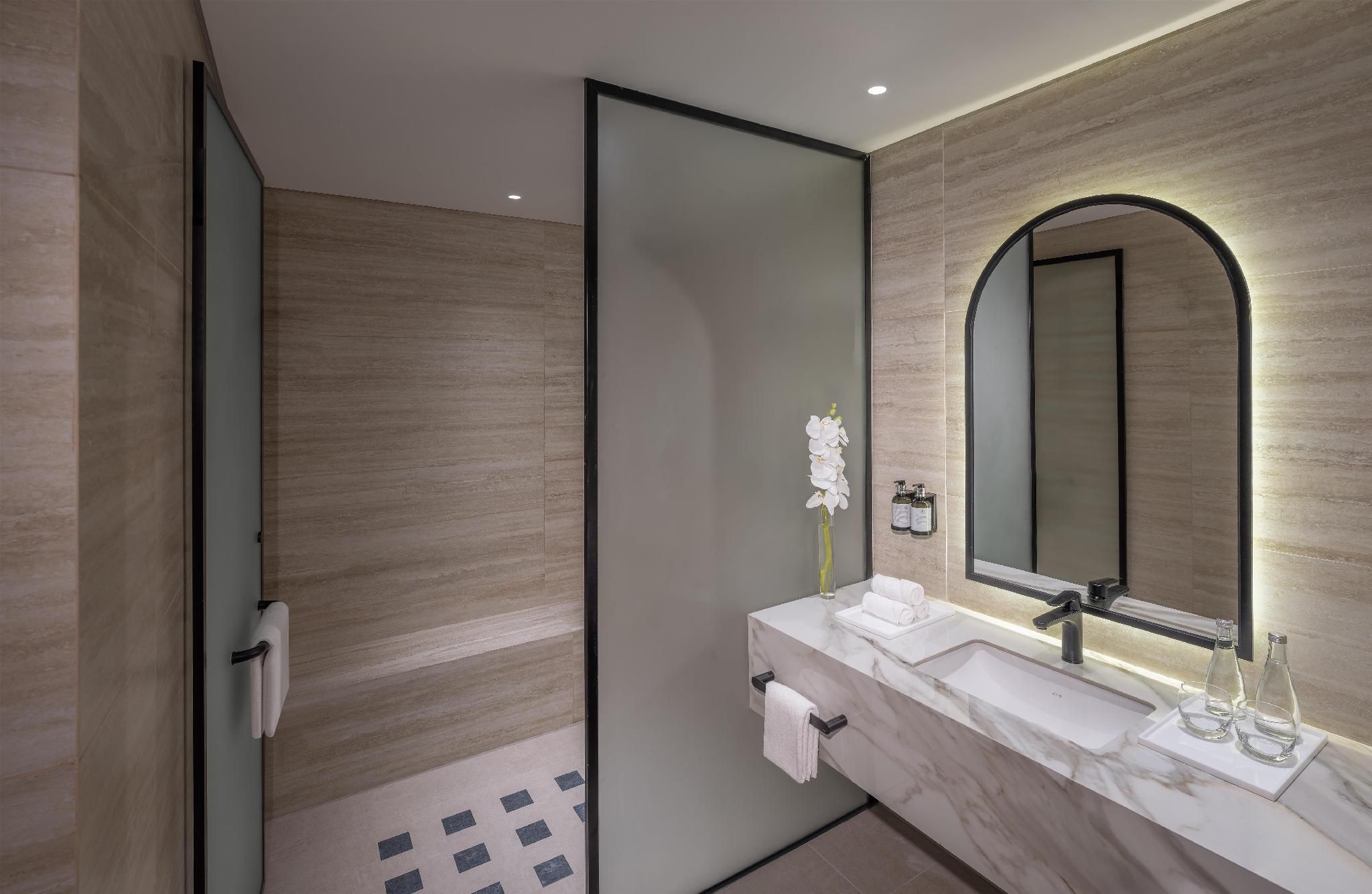 Oaks Ibn Battuta Gate Dubai Superior Room, Newly Renovated 19