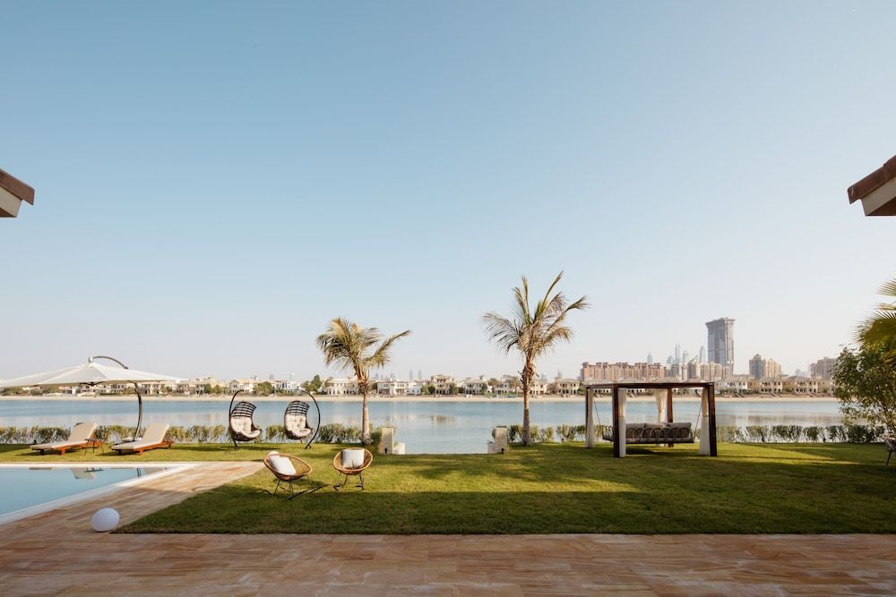 undefined Fantastay Signature Villa 10