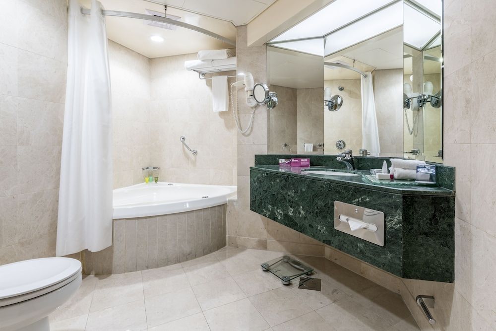 undefined Millennium Downtown 6