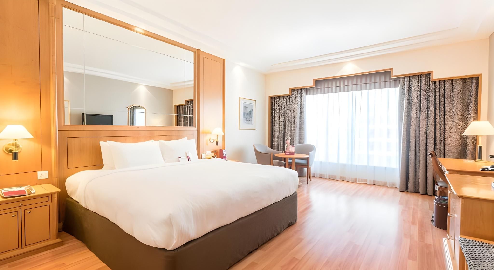 undefined Millennium Downtown 8