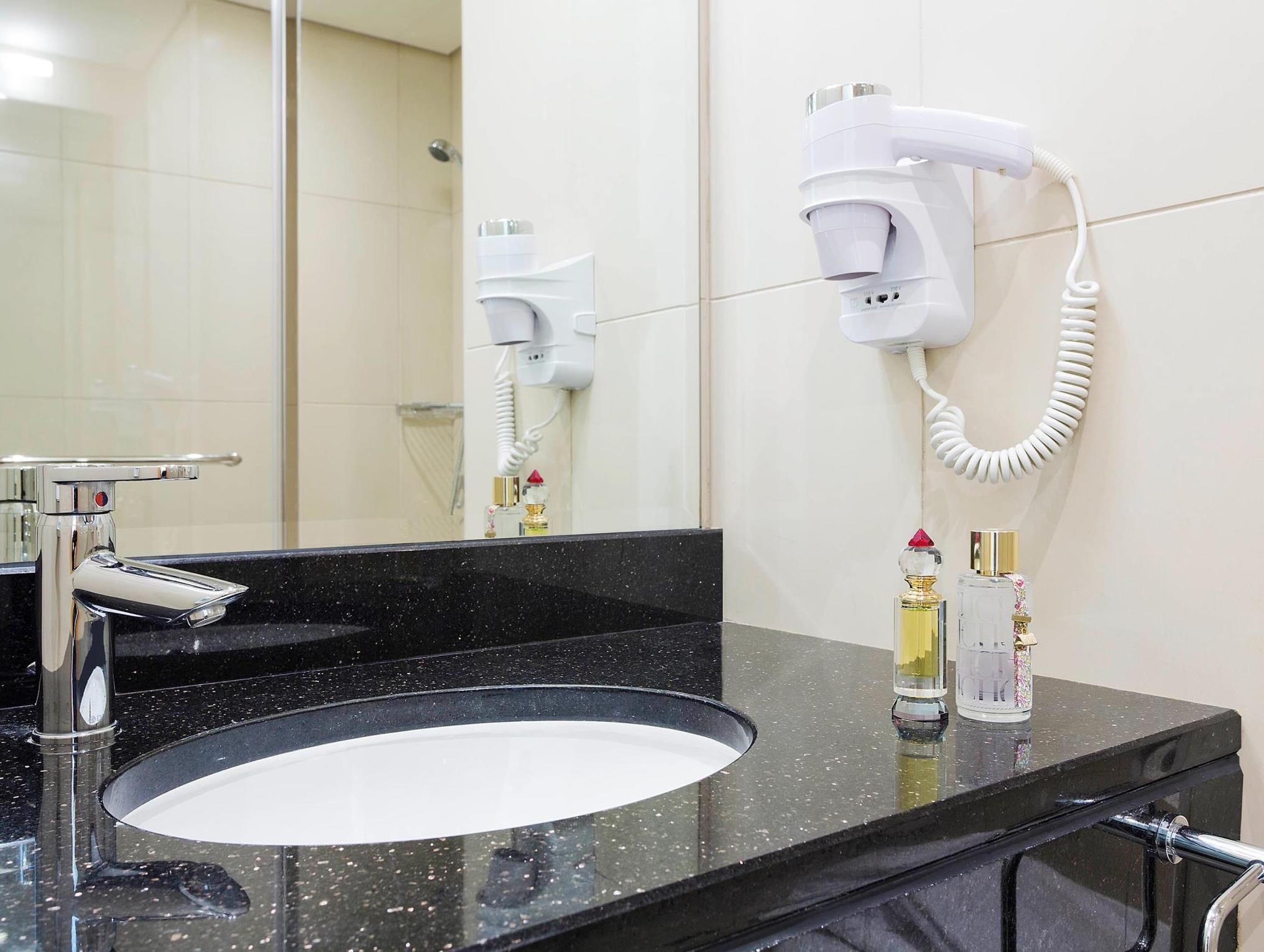 undefined ibis Dubai Al Rigga 4